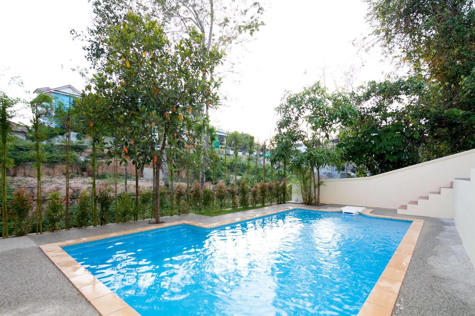 Lucky Lek Resort Rawai Exterior photo